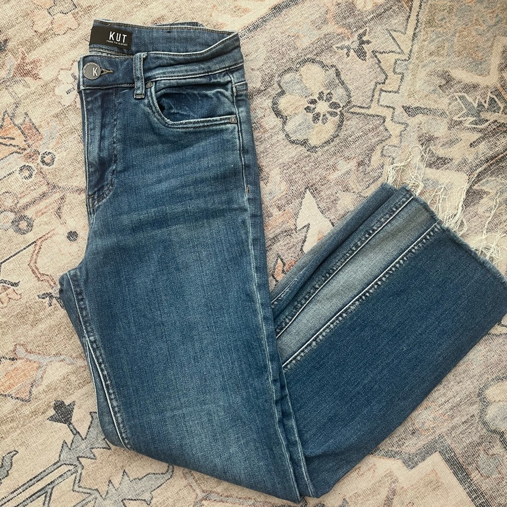 Kut from the Cloth Cropped Straight Leg Jeans - Size 00